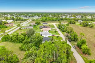 4306 NE 24th Pl, Cape Coral, FL 33909 - Photo 6