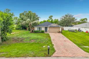 4306 NE 24th Pl, Cape Coral, FL 33909 - Photo 12