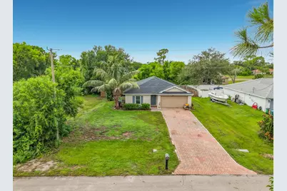 4306 NE 24th Place, Cape Coral, FL 33909 - Photo 4