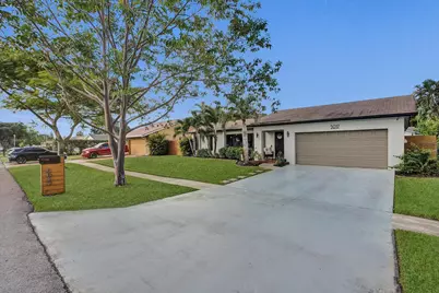 5017 SW 87th Avenue, Cooper City, FL 33328 - Photo 4
