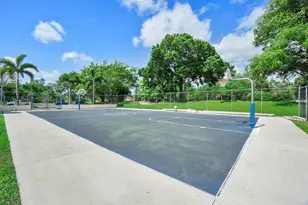 3356 Carambola Cir S, Coconut Creek, FL 33066 - Photo 38