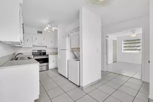 13721 Flora Pl, Delray Beach, FL 33484 - Photo 4