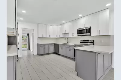 222 NE 9th Avenue, Deerfield Beach, FL 33441 - Photo 10