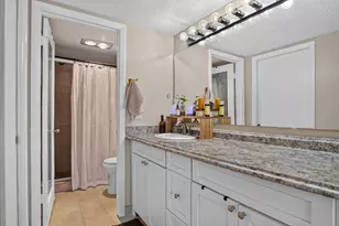 3212 S Lakeview Cir, Fort Pierce, FL 34949 - Photo 16
