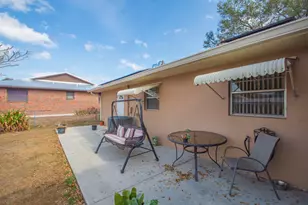1686 SE Biddle Ln, Port Saint Lucie, FL 34983 - Photo 6