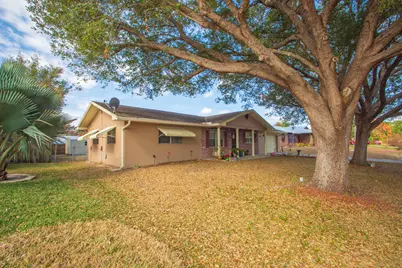 1686 SE Biddle Lane, Port Saint Lucie, FL 34983 - Photo 2