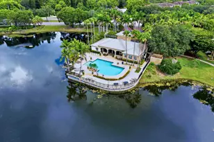 900 Crestwood Ct S, Royal Palm Beach, FL 33411 - Photo 32