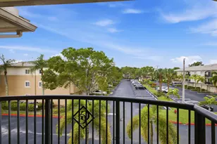 900 Crestwood Ct S, Royal Palm Beach, FL 33411 - Photo 14