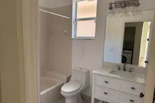 4106 NE 22nd Ct, Homestead, FL 33033 - Photo 4