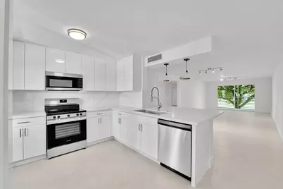 3201 Portofino Point #C2, Coconut Creek, FL 33066 - Photo 6