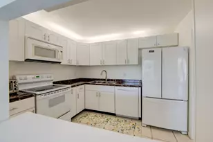 7081 Environ Blvd, Lauderhill, FL 33319 - Photo 4