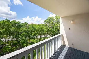 7081 Environ Blvd, Lauderhill, FL 33319 - Photo 32