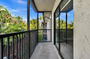 21904 Lake Forest Cir, Boca Raton, FL 33433 - Photo 6
