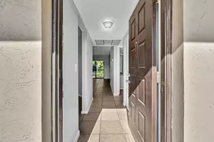 21904 Lake Forest Cir, Boca Raton, FL 33433 - Photo 2