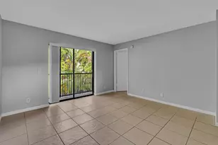 21904 Lake Forest Cir, Boca Raton, FL 33433 - Photo 32