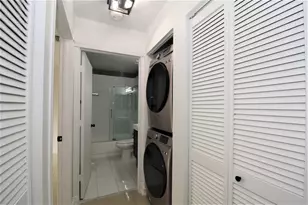 514 Woodgate Cir, Sunrise, FL 33326 - Photo 32
