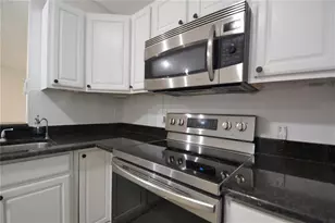 514 Woodgate Cir, Sunrise, FL 33326 - Photo 4
