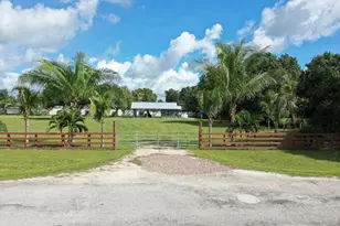 2055 SW 3rd St, Okeechobee, FL 34974 - Photo 2