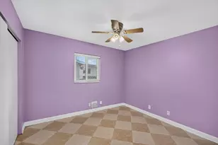 241 NW 49th St, Oakland Park, FL 33309 - Photo 22