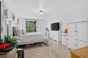 290 174th St, Sunny Isles Beach, FL 33160 - Photo 18