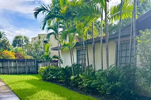 2390 NE 199th St, Aventura, FL 33180 - Photo 12