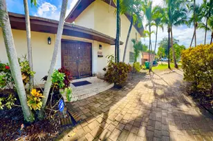 2390 NE 199th St, Aventura, FL 33180 - Photo 8