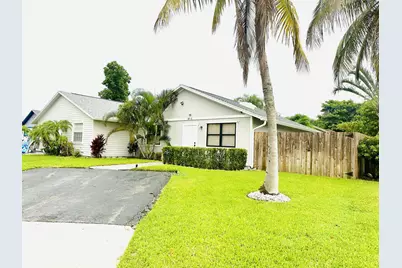 8715 Sol Terrace, West Palm Beach, FL 33403 - Photo 2
