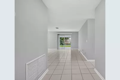 1058 Fernlea Drive, West Palm Beach, FL 33417 - Photo 6