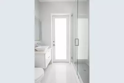 8833 NW 178th Street, Hialeah, FL 33018 - Photo 24
