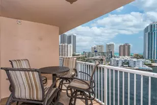 121 Golden Isles Dr, Hallandale Beach, FL 33009 - Photo 28