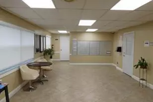 121 Golden Isles Dr, Hallandale Beach, FL 33009 - Photo 20