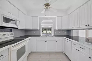 13257 Touchstone Pl, Palm Beach Gardens, FL 33418 - Photo 10