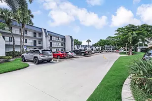 4465 Luxemburg Ct, Lake Worth, FL 33467 - Photo 2