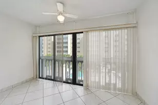 610 NE 12th Ave, Hallandale Beach, FL 33009 - Photo 12