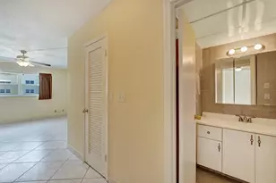 610 NE 12th Ave, Hallandale Beach, FL 33009 - Photo 30