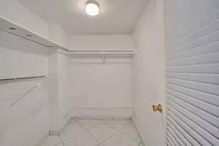 610 NE 12th Ave, Hallandale Beach, FL 33009 - Photo 26