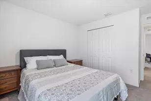 542 Mimosa St SW, Palm Bay, FL 32908 - Photo 10