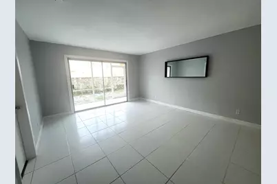 1001 SE 3rd Street #1, Deerfield Beach, FL 33441 - Photo 10