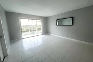 1001 SE 3rd St, Deerfield Beach, FL 33441 - Photo 10