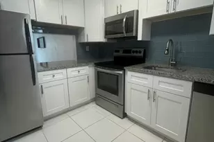 1001 SE 3rd St, Deerfield Beach, FL 33441 - Photo 6
