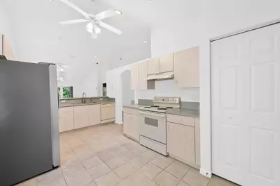 12838 Hampton Lakes Circle, Boynton Beach, FL 33436 - Photo 6