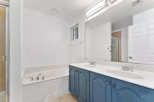 6051 SW 19th Ct, North Lauderdale, FL 33068 - Photo 6