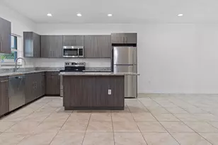 105 2nd St, Lake Park, FL 33403 - Photo 8