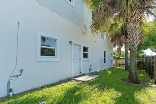 105 2nd St, Lake Park, FL 33403 - Photo 18