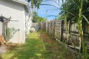 225 S Sequoia Dr, West Palm Beach, FL 33409 - Photo 14