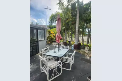 225 S Sequoia Drive, West Palm Beach, FL 33409 - Photo 24