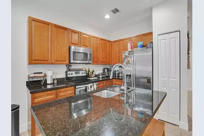 5804 NW 46th Lane, Tamarac, FL 33319 - Photo 6