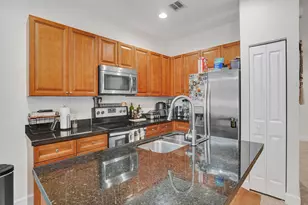5804 NW 46th Ln, Tamarac, FL 33319 - Photo 6