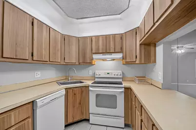 1002 Green Pine Boulevard #C1, West Palm Beach, FL 33409 - Photo 14