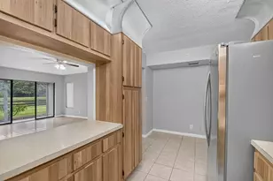1002 Green Pine Blvd, West Palm Beach, FL 33409 - Photo 16
